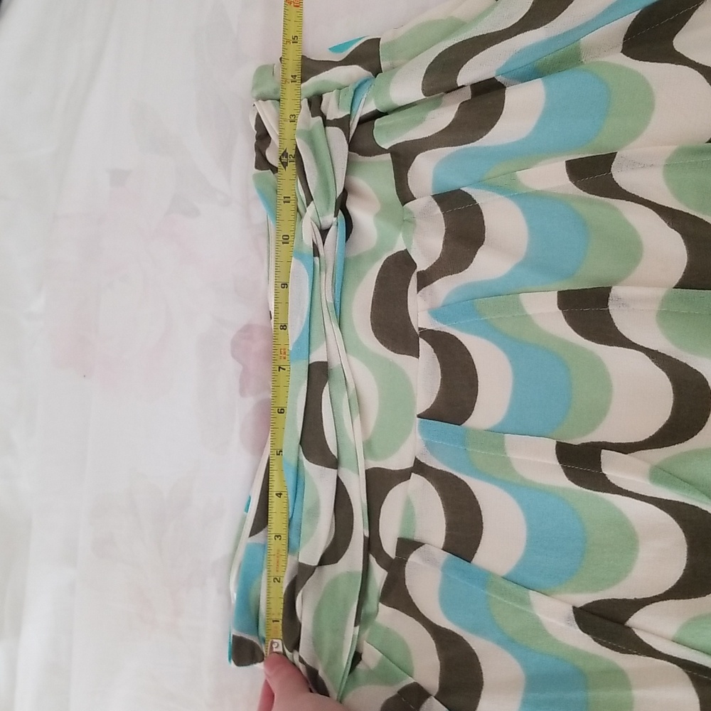 Groovy Bebe spring skirt (M) - Picture 3 of 9